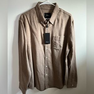 Men’s large button down. The brand is rails, never worn. Tags included